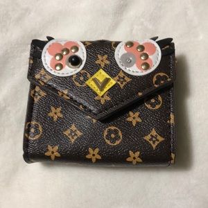 Little girls purse with a long chain